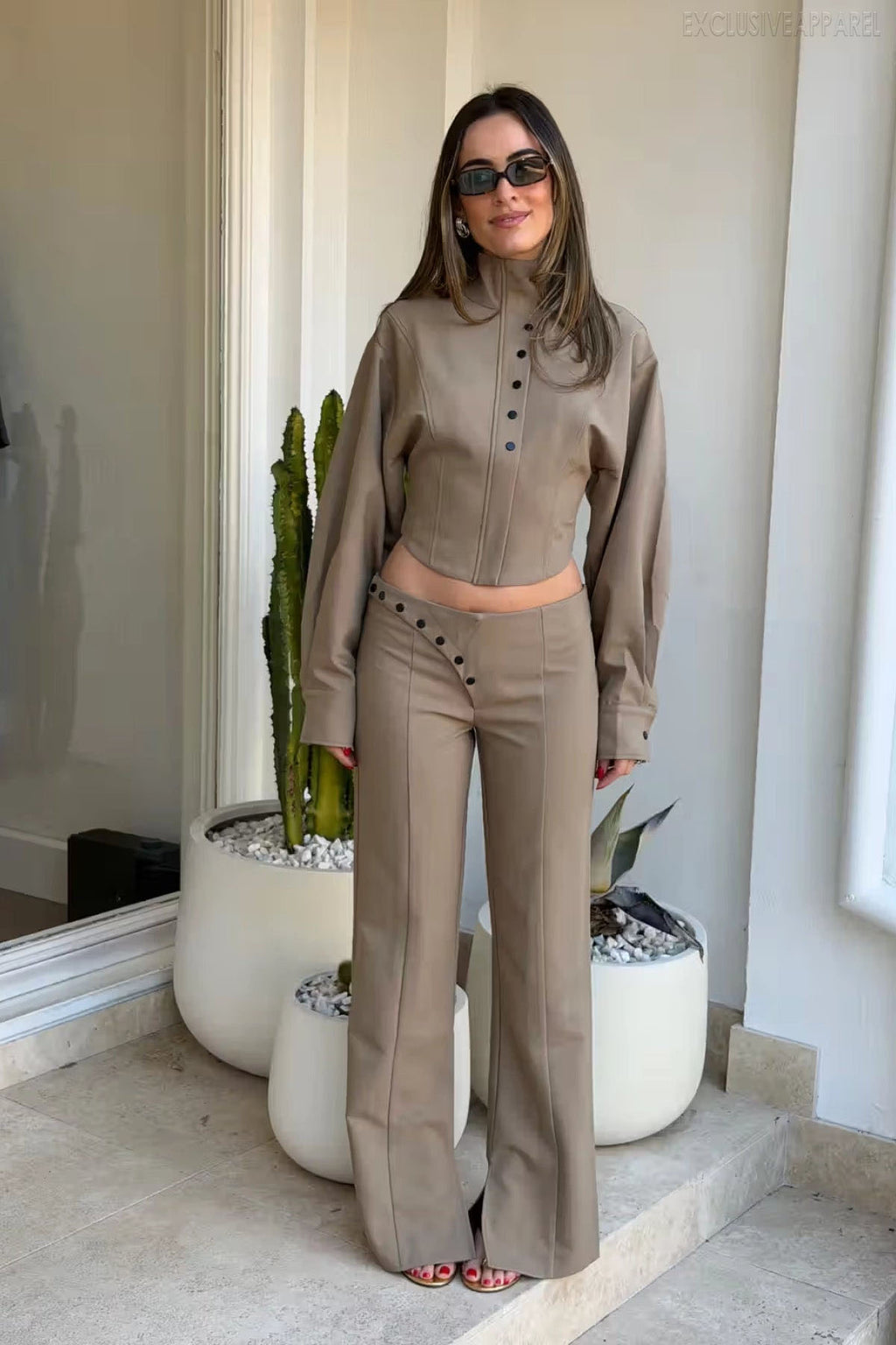 Zella Greyish-brown High-necked Buttoned Wide-leg Pants Set