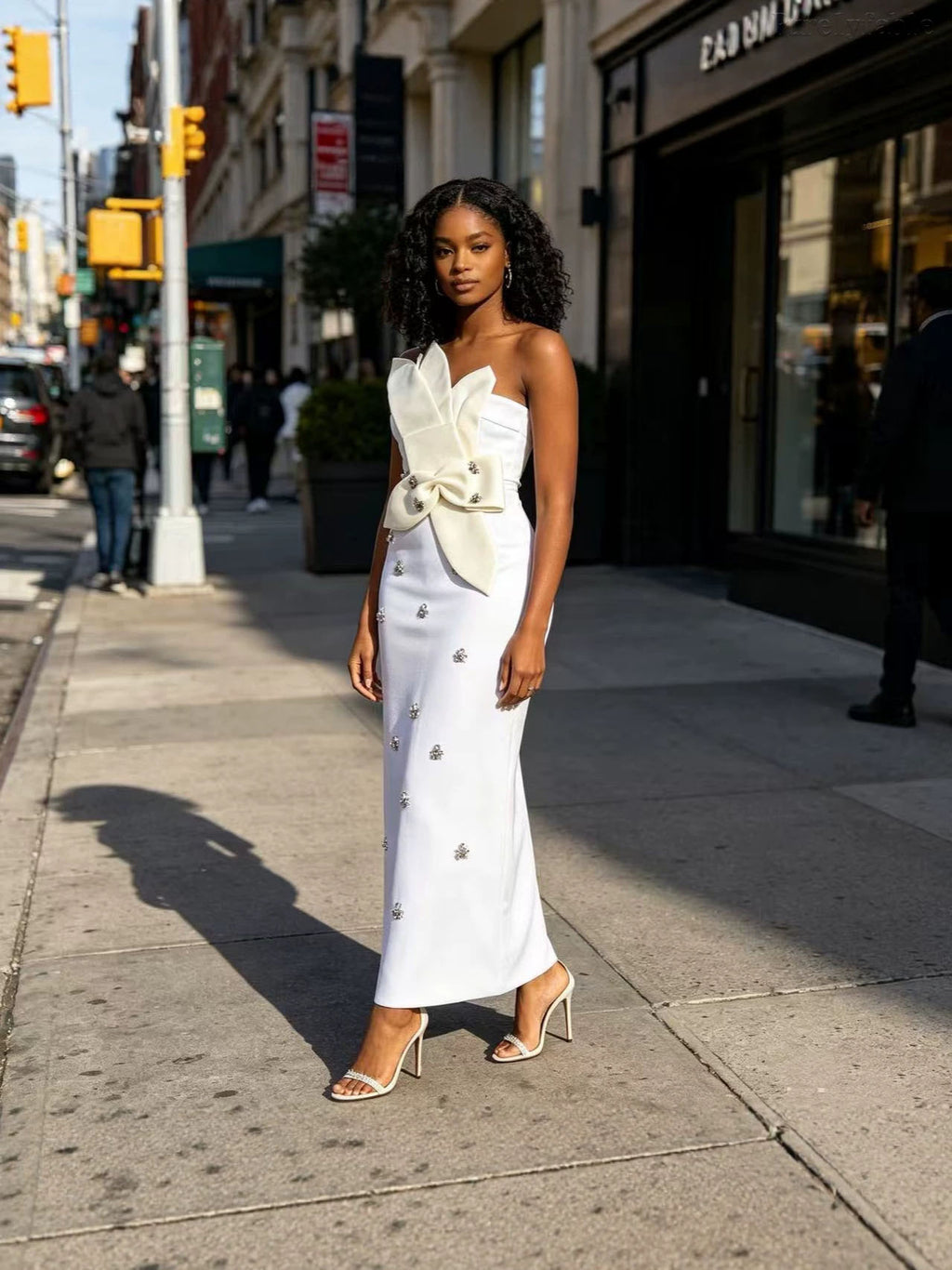 Celeste White Form-Fitting Skirt