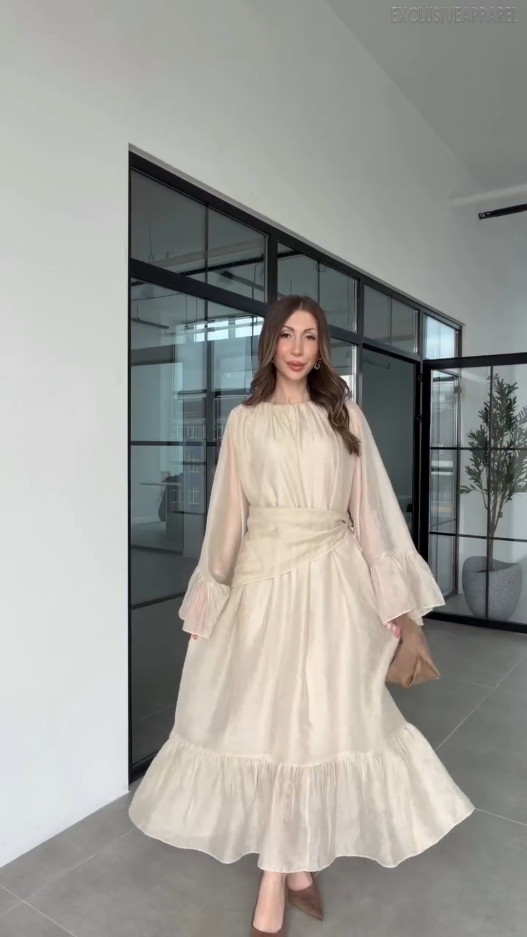 Isabella White Round-neck Long Dress