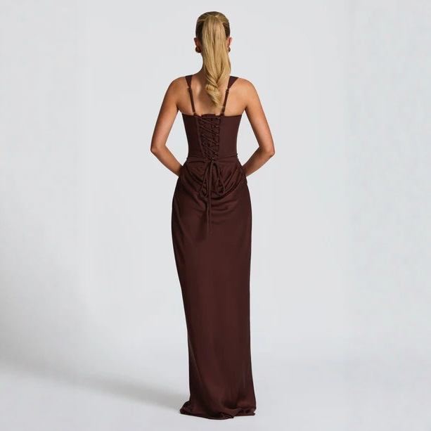 Anika a tight-fitting fishbone-shaped high-waisted long dress
