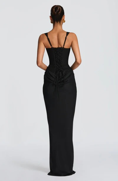 Anika a tight-fitting fishbone-shaped high-waisted long dress