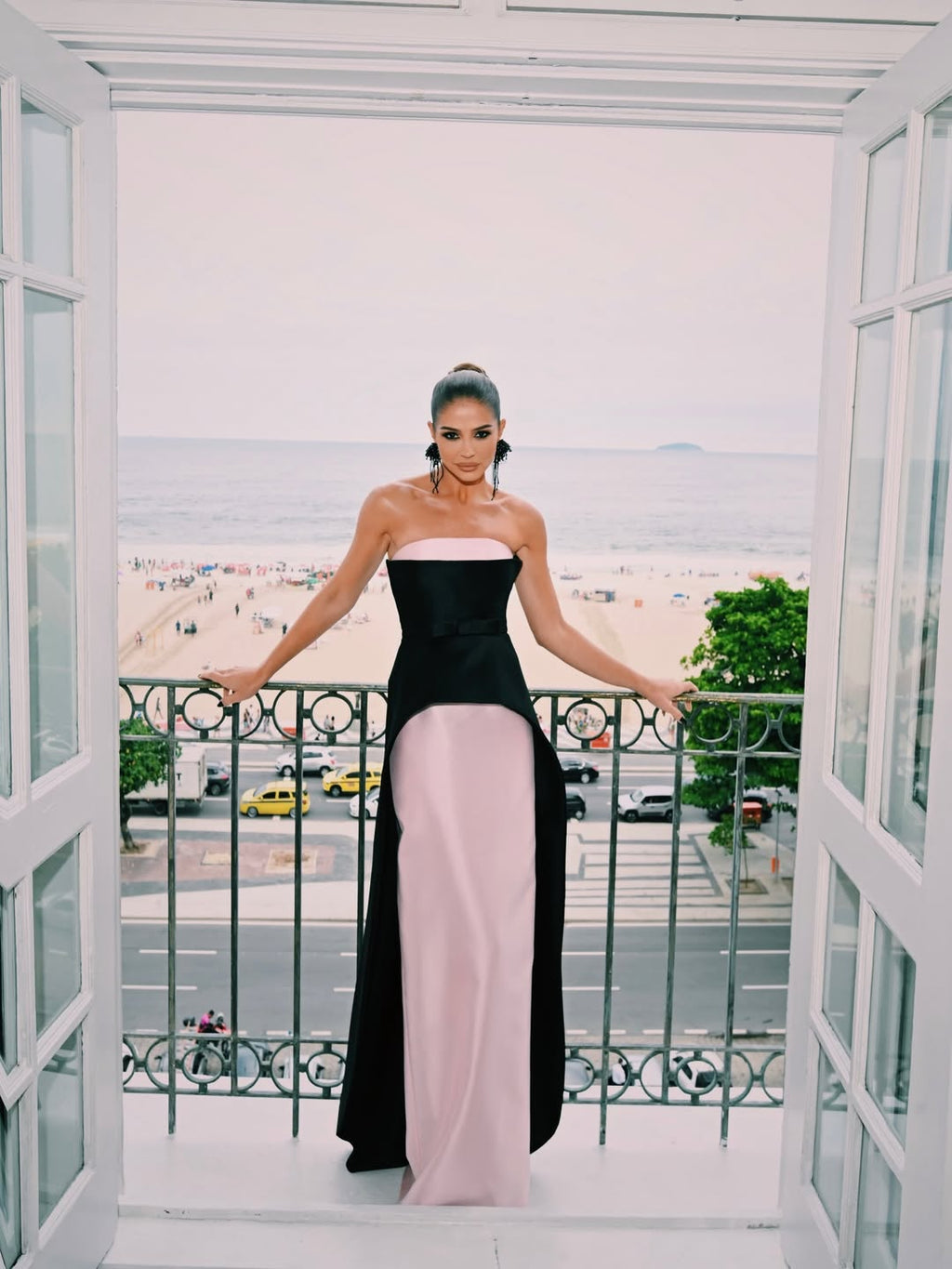 Aurora Strapless Spliced Waist-Cinched Elegant Maxi Dress