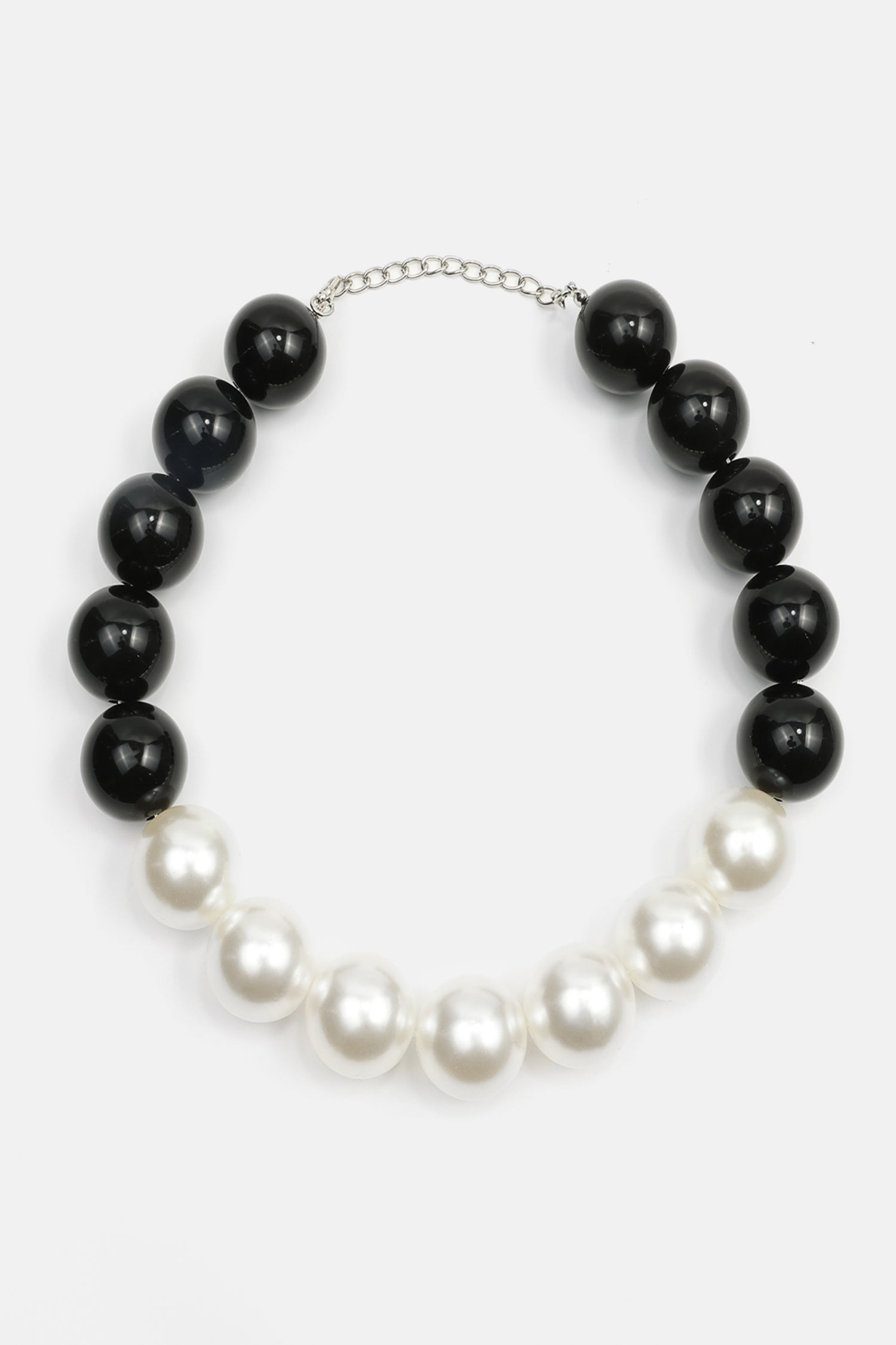 Faux Pearl Black & White Choker