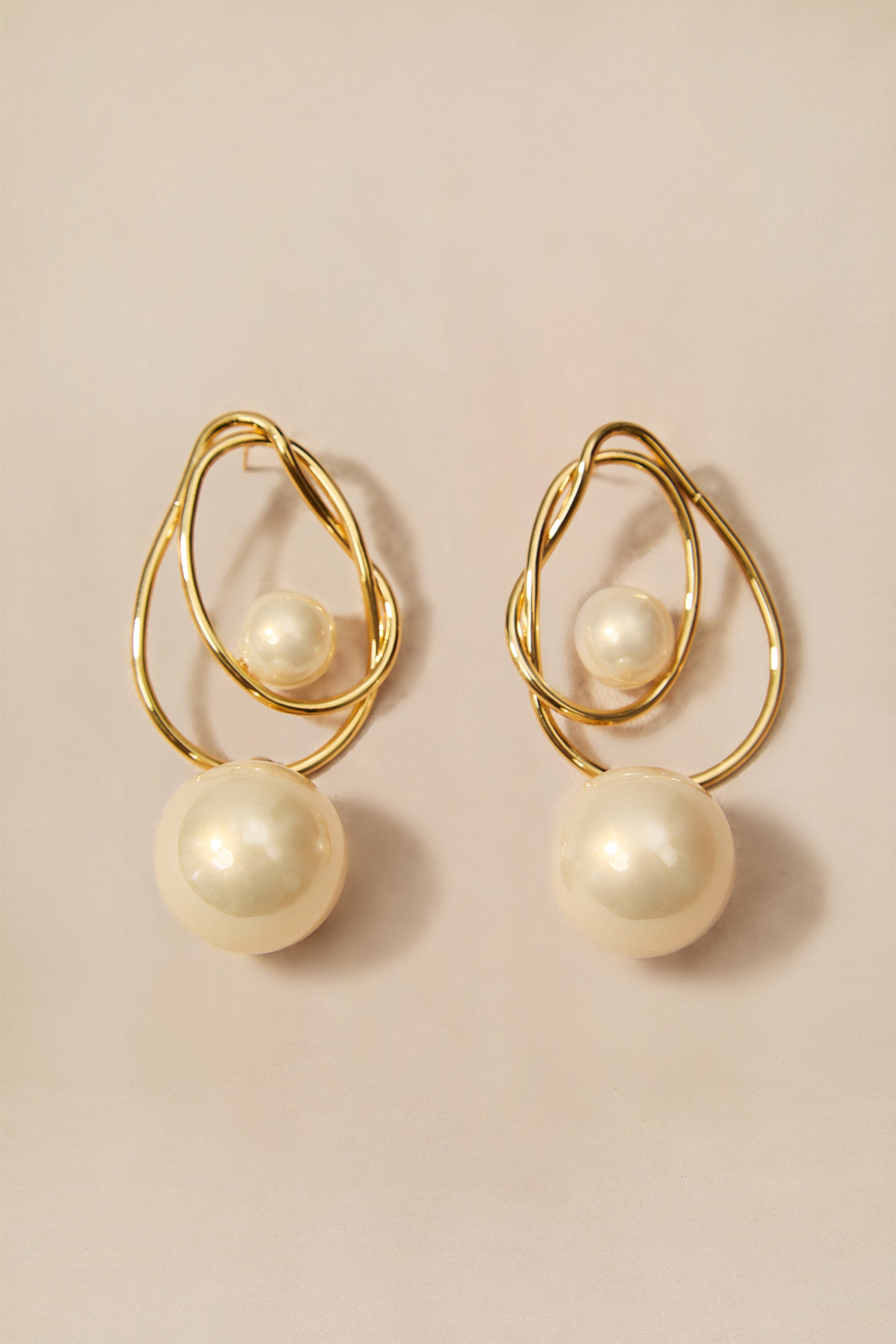Intertwined Loop Pearl Drop Earrings