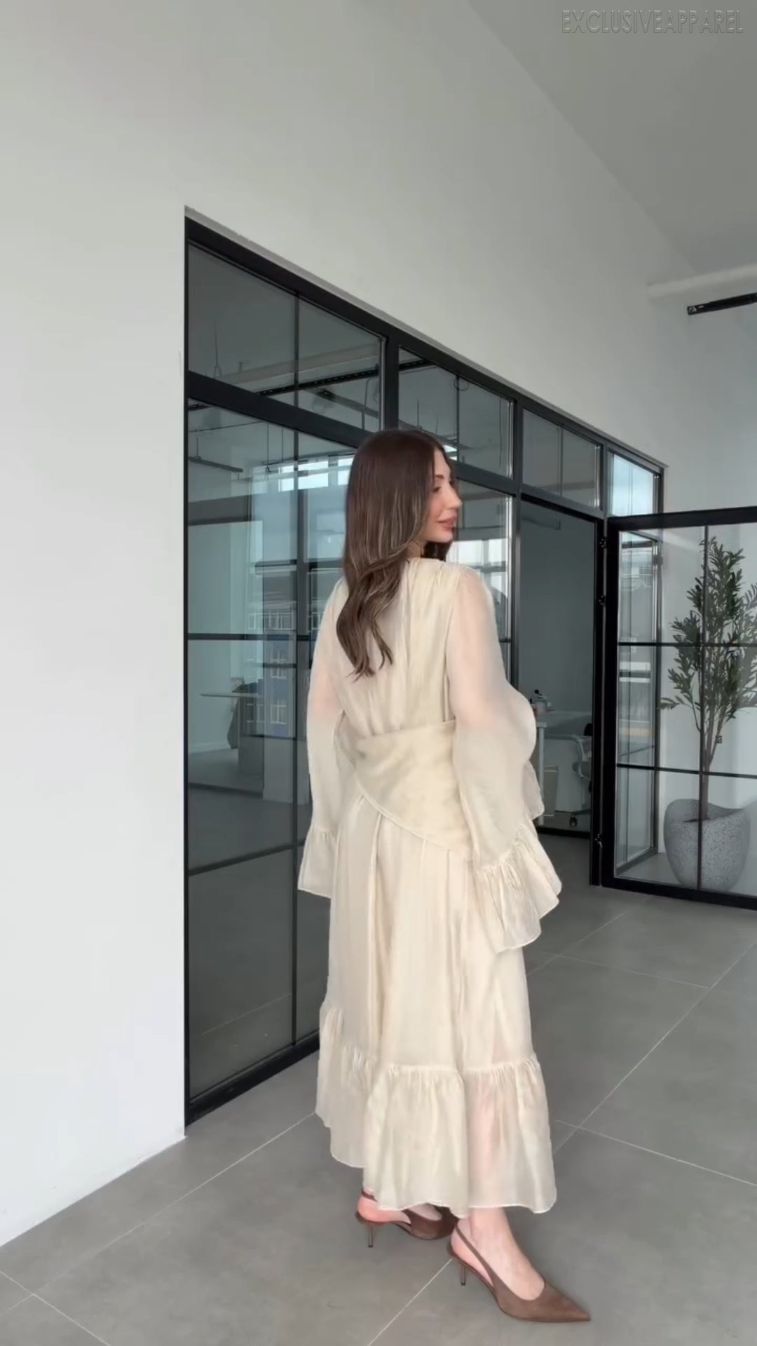 Isabella White Round-neck Long Dress