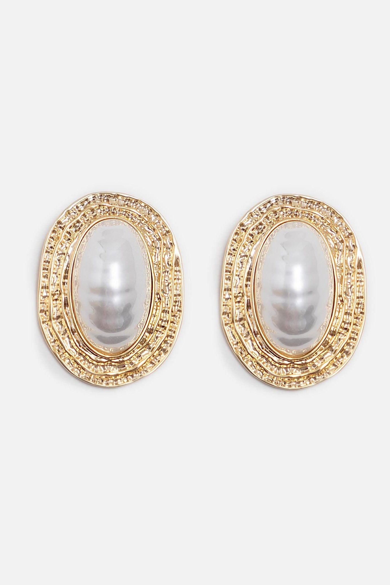 Textured Pearl Stud Earrings