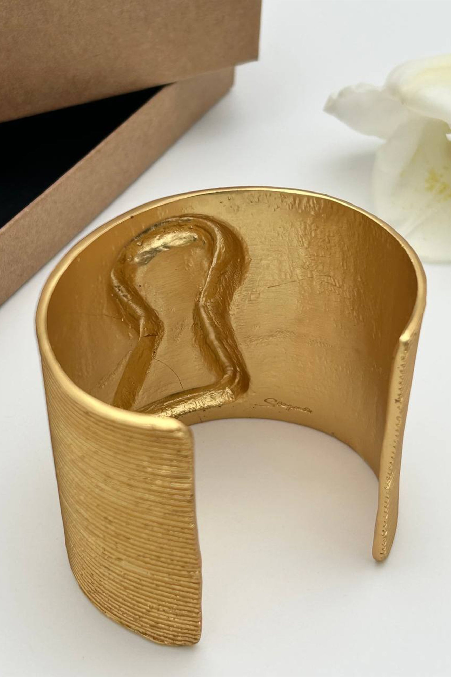 KeyHole Textured Wide Cuff Bracelet